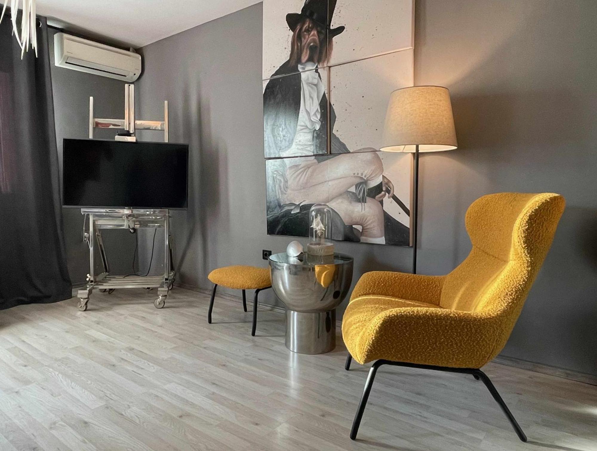 Apartment Art
